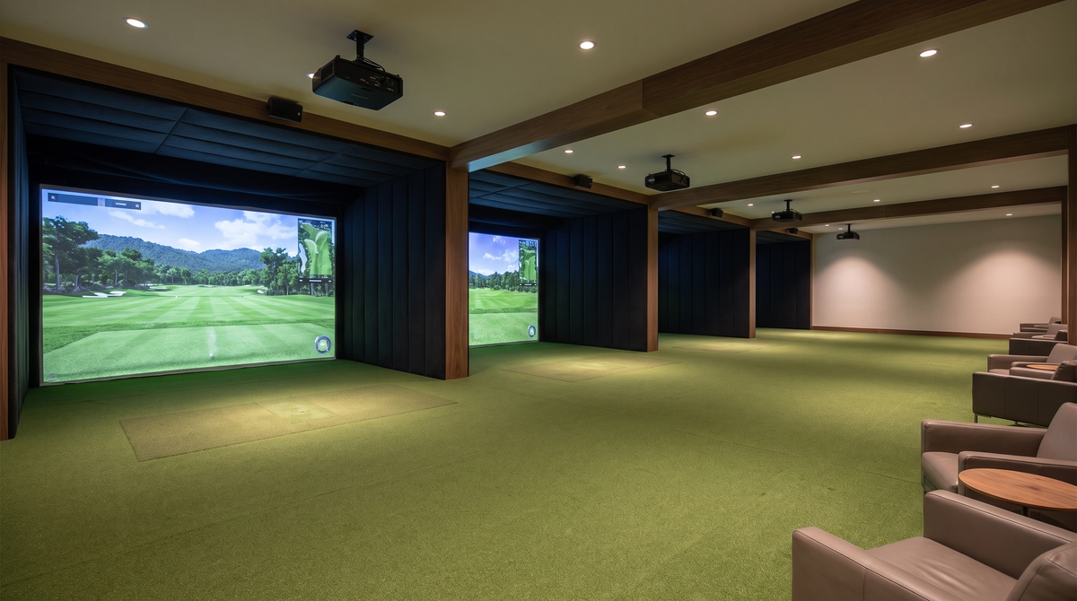 Premium multi-bay commercial indoor golf simulator facility