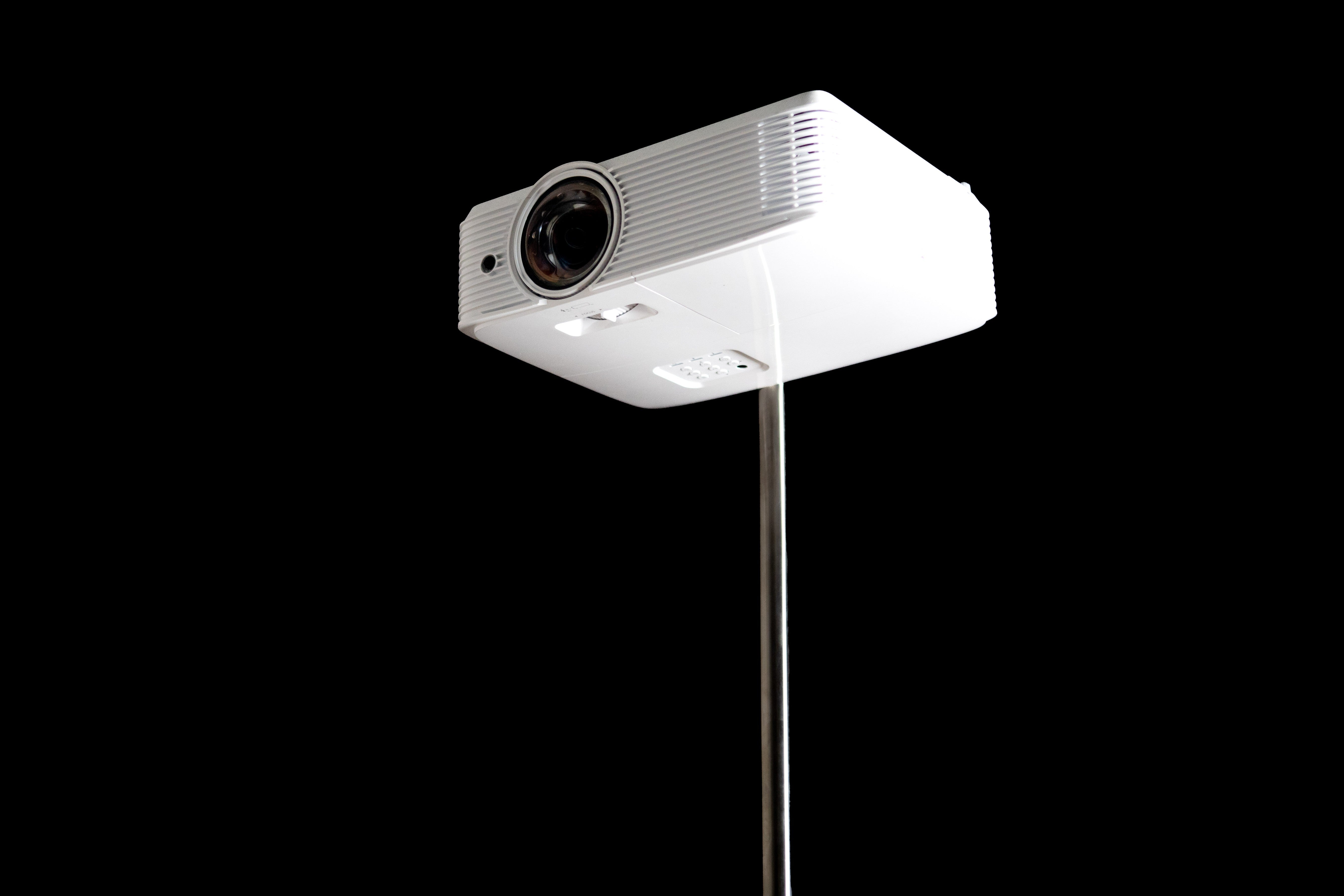 HomeCourse Projector Mount for Golf Simulator