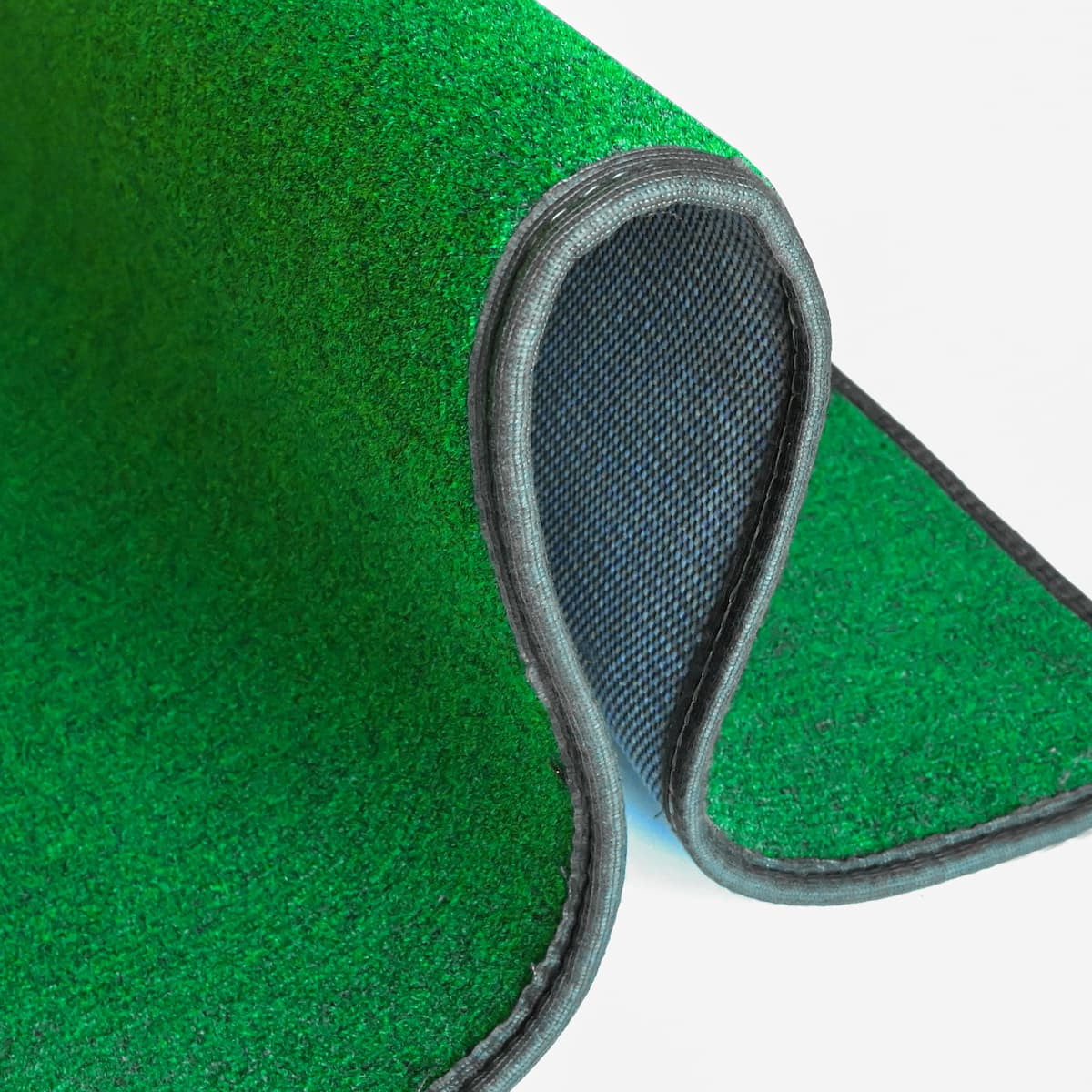 Rolled edge of Big Moss Golf Simulator Turf