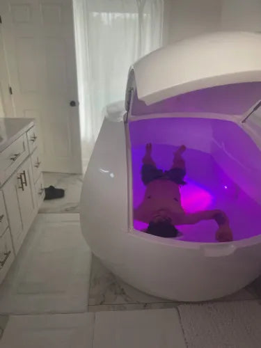 Dreampod Home Float Plus interior view